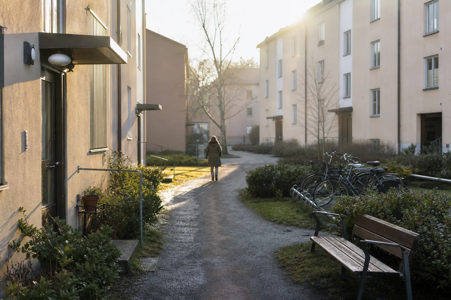 Innergård mellan svenska hyreshus